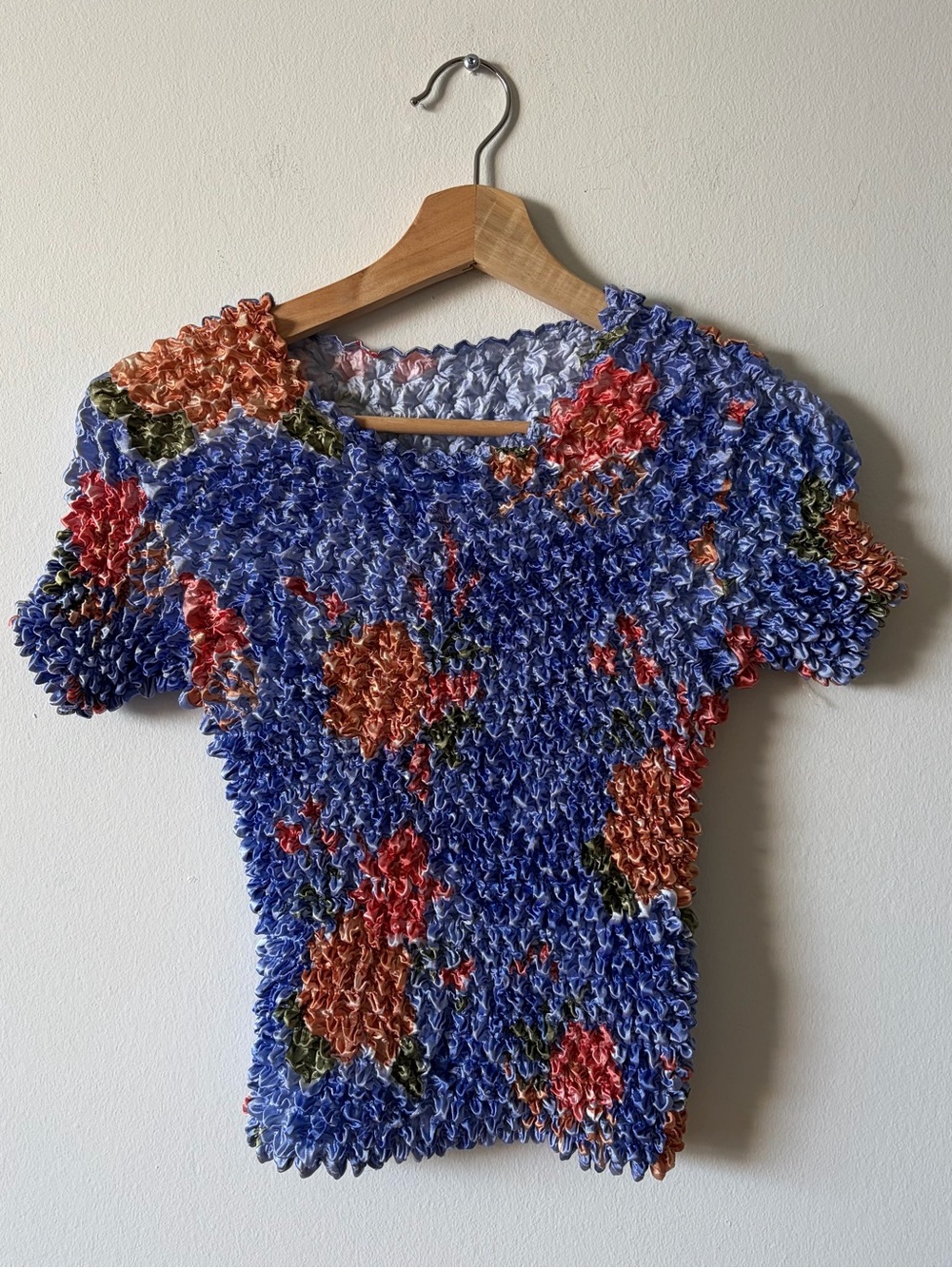 Vintage bubble shirt with floral detailing